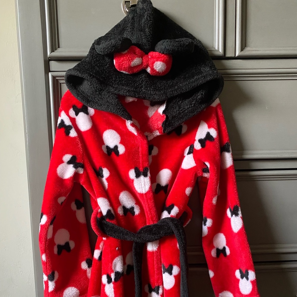 Minnie Cozy Robe